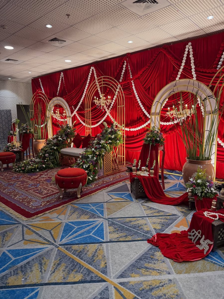 Exquisite floral backdrop in Surat (Setup 31)