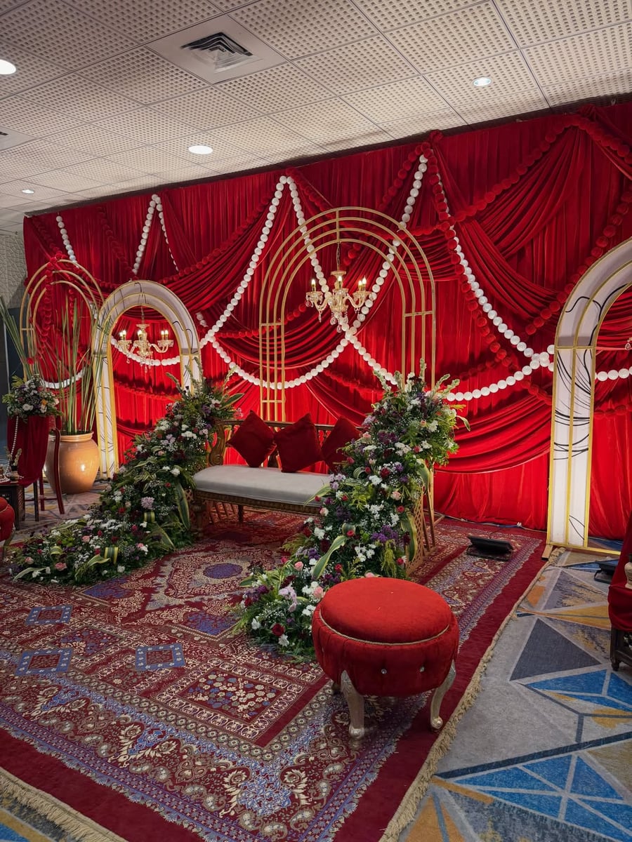 Grand floral backdrop in Surat (Setup 33)