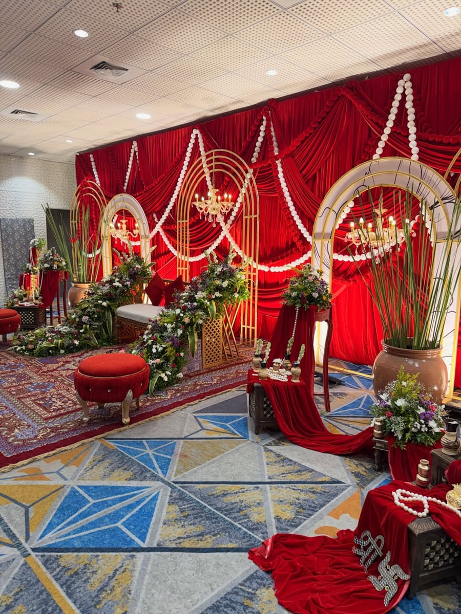 Classy floral backdrop in Surat (Setup 34)