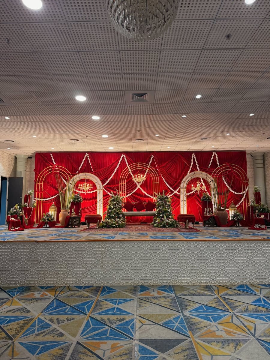 Perfect floral backdrop in Surat (Setup 35)