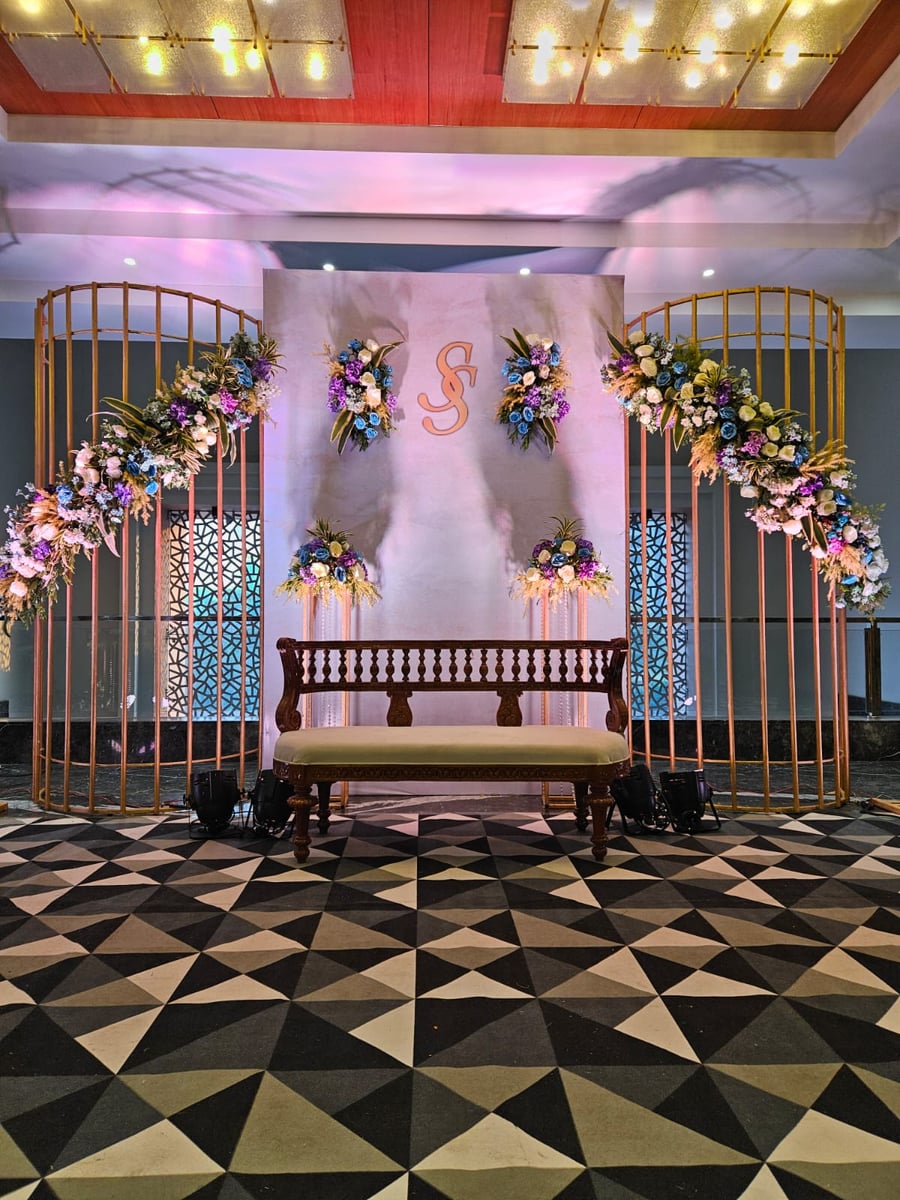 Beautiful romantic setup in Surat (Setup 39)