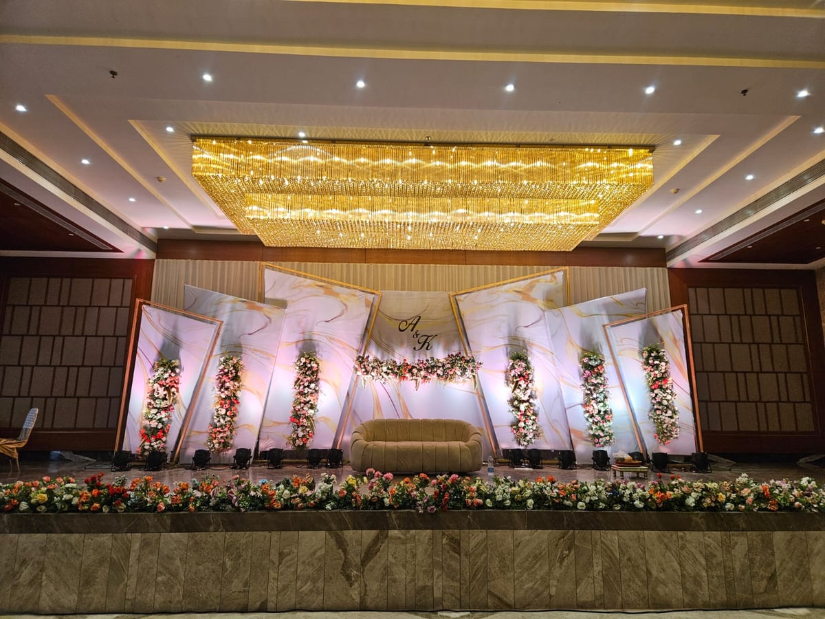 Stunning romantic setup in Surat (Setup 42)