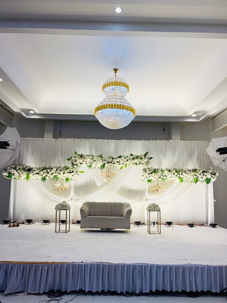 Classy romantic setup in Surat (Setup 46)