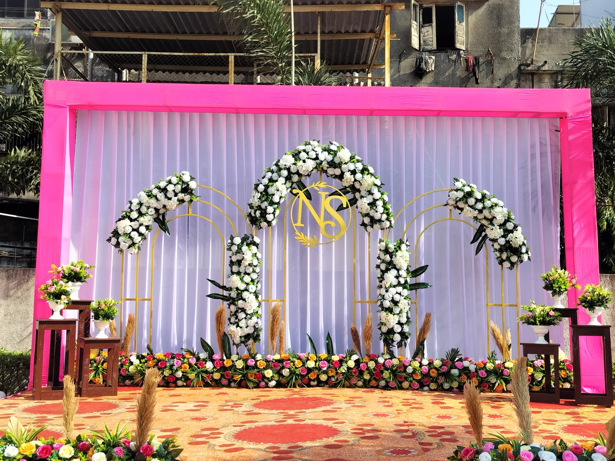 Elegant intimate seating in Surat (Setup 50)