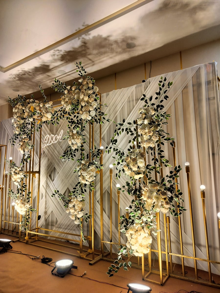 Romantic intimate seating in Surat (Setup 53)
