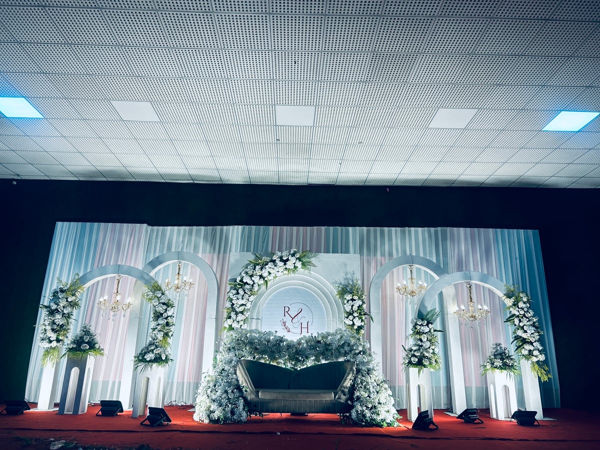 Perfect intimate seating in Surat (Setup 59)