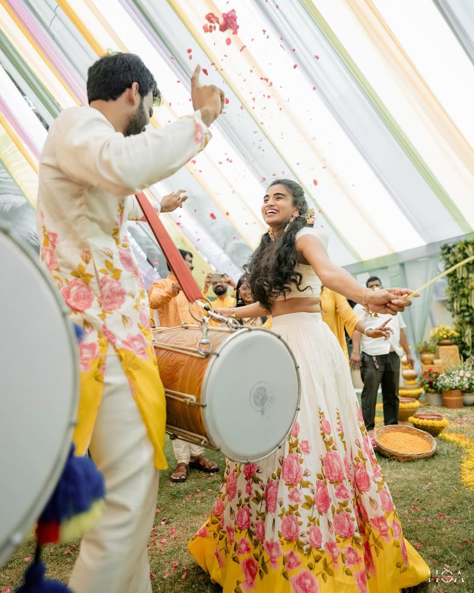 Traditional marigold flower canopy in Surat (Haldi Setup 32)
