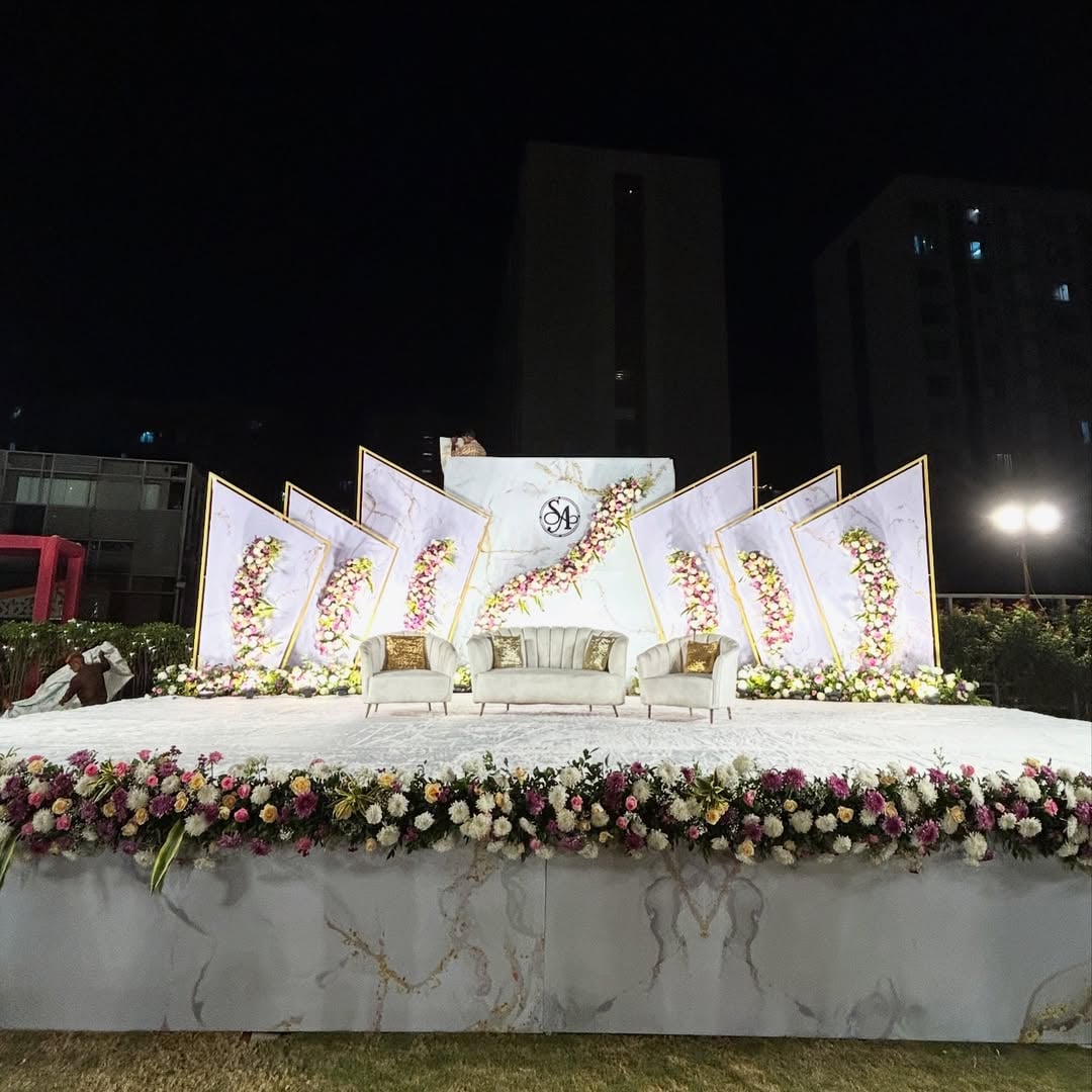 Majestic reception stage backdrop in Surat (Reception Theme 7)