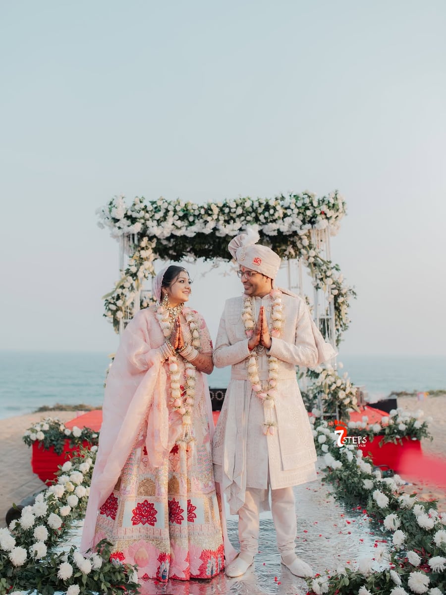 Sacred varmala floral backdrop in Surat (Varmala Stage 17)