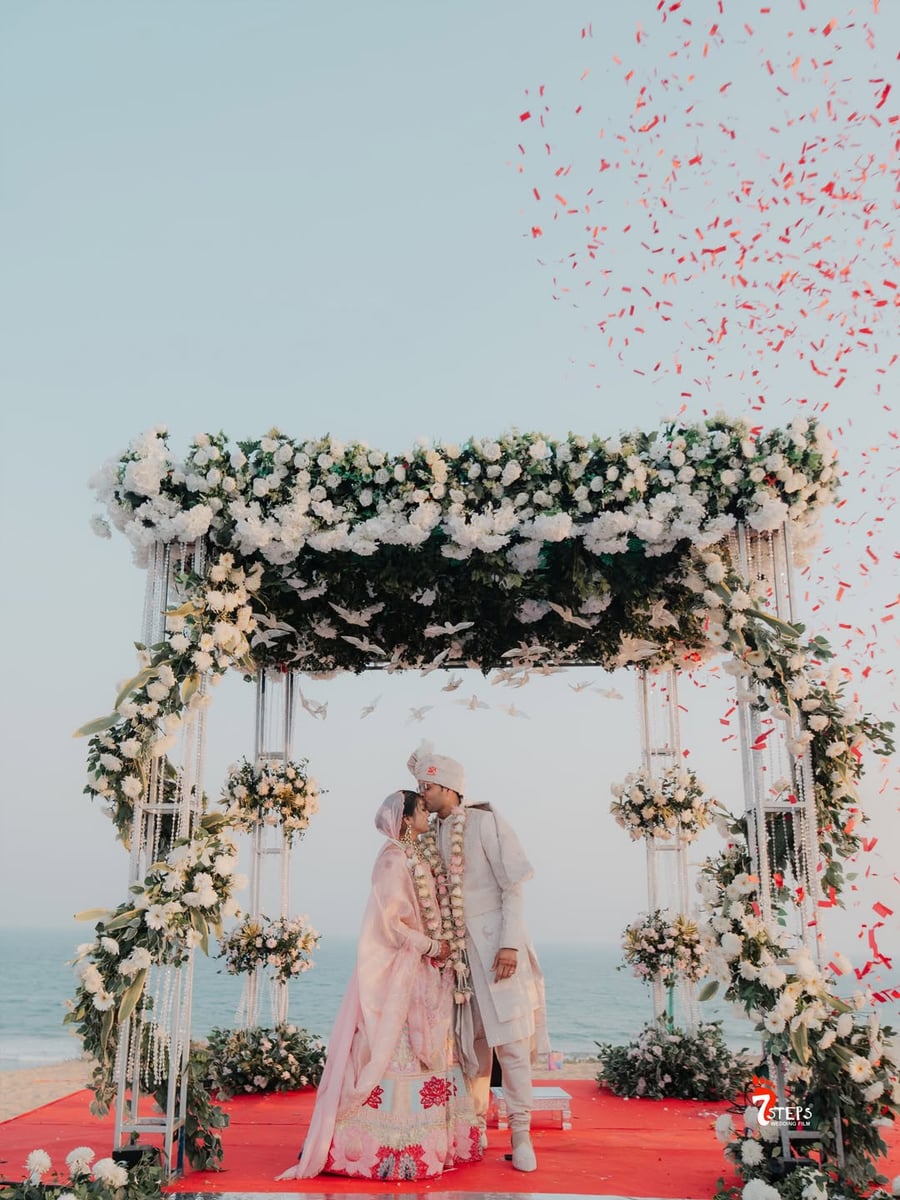 Royal varmala floral backdrop in Surat (Varmala Stage 18)