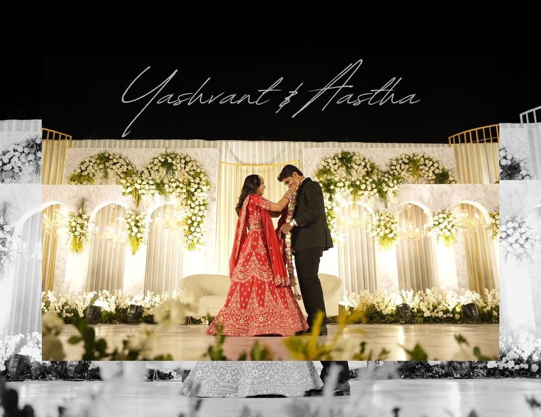 Beautiful varmala floral backdrop in Surat (Varmala Stage 20)