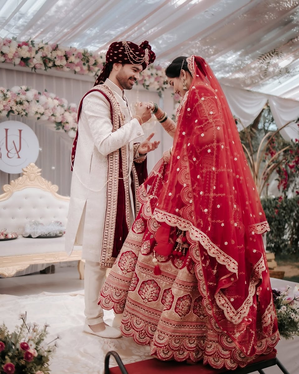 Exquisite wedding decoration setup in Surat (Theme 9)