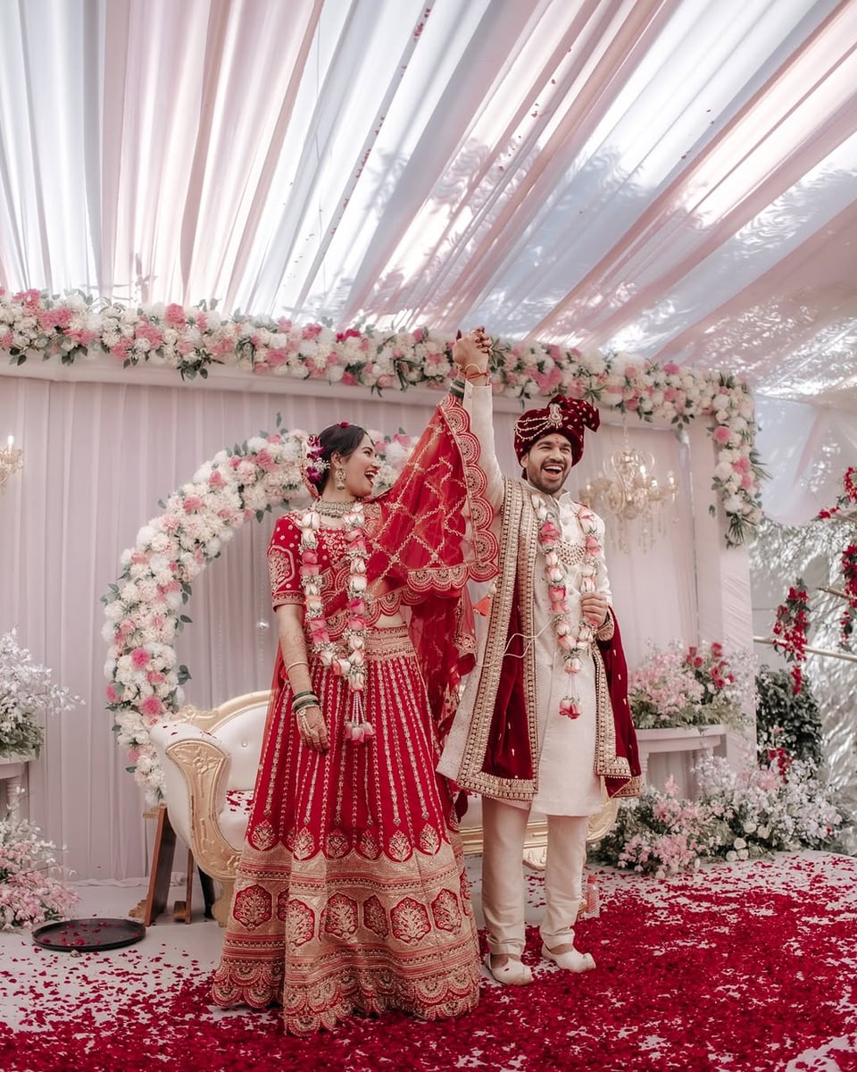 Majestic wedding decoration setup in Surat (Theme 11)