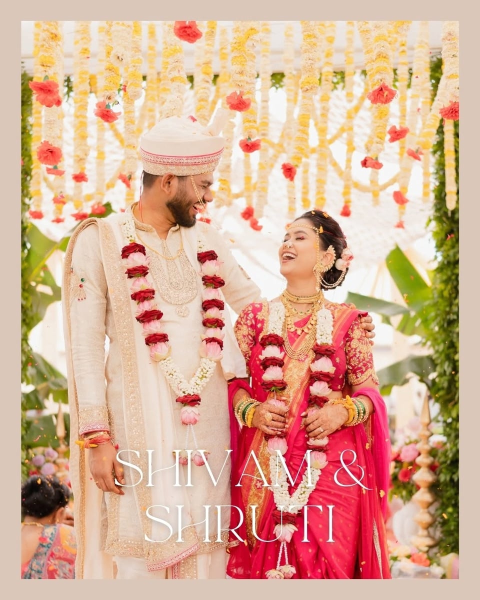Elegant wedding stage design in Surat (Theme 26)