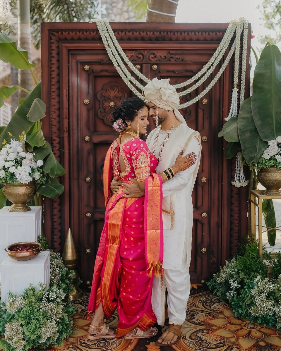Stunning wedding stage design in Surat (Theme 30)