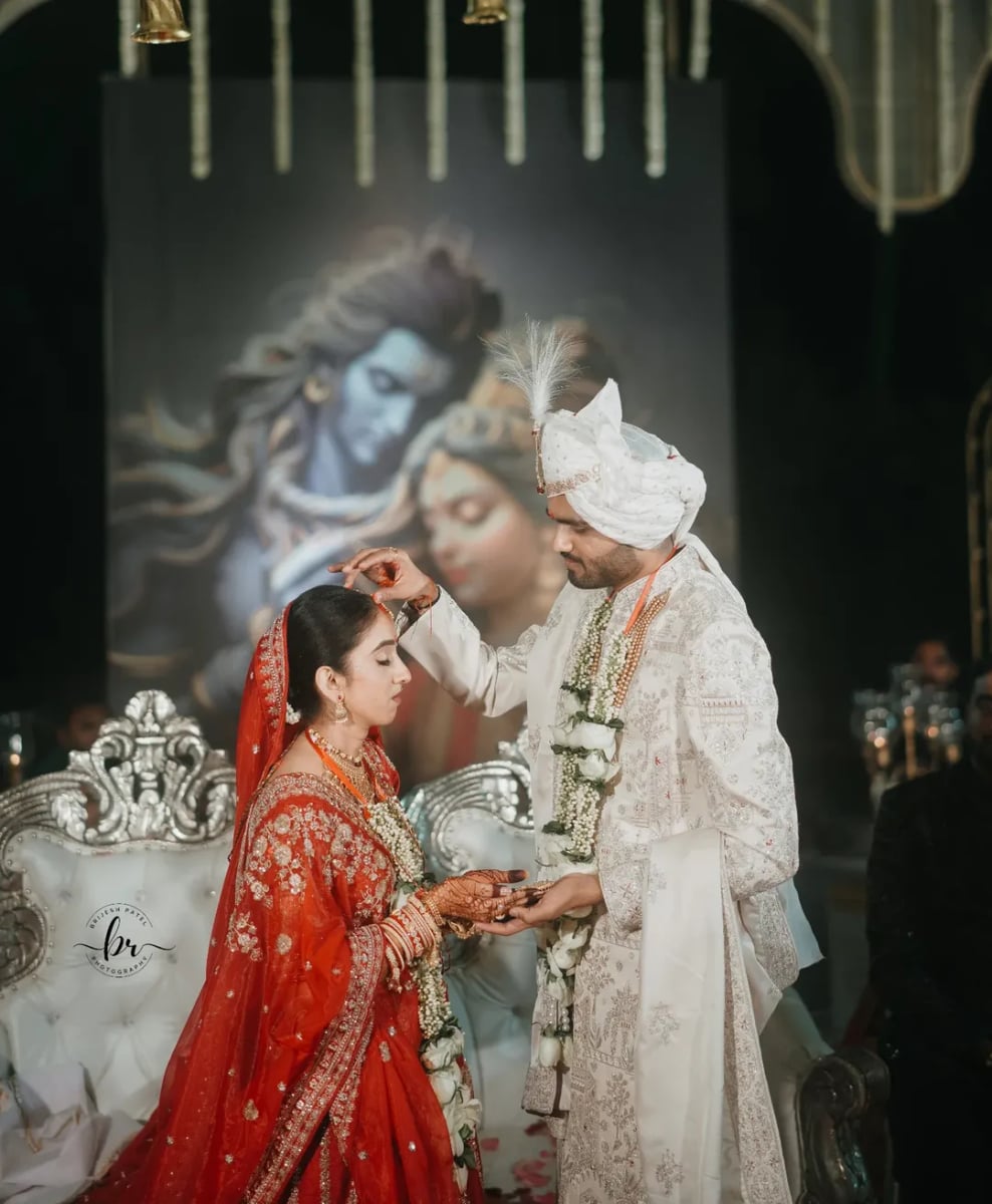 Luxury wedding mandap decoration in Surat (Theme 41)