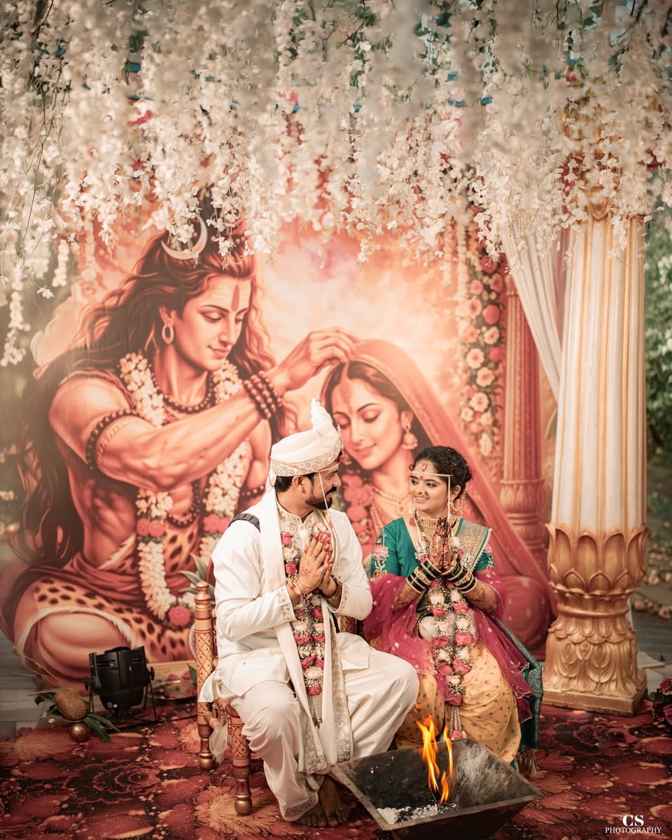 Grand wedding mandap decoration in Surat (Theme 44)