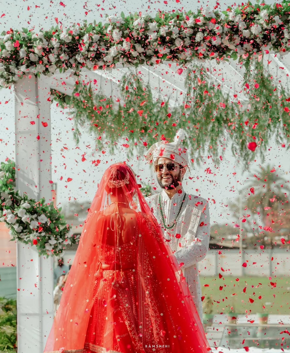 Traditional wedding mandap decoration in Surat (Theme 47)