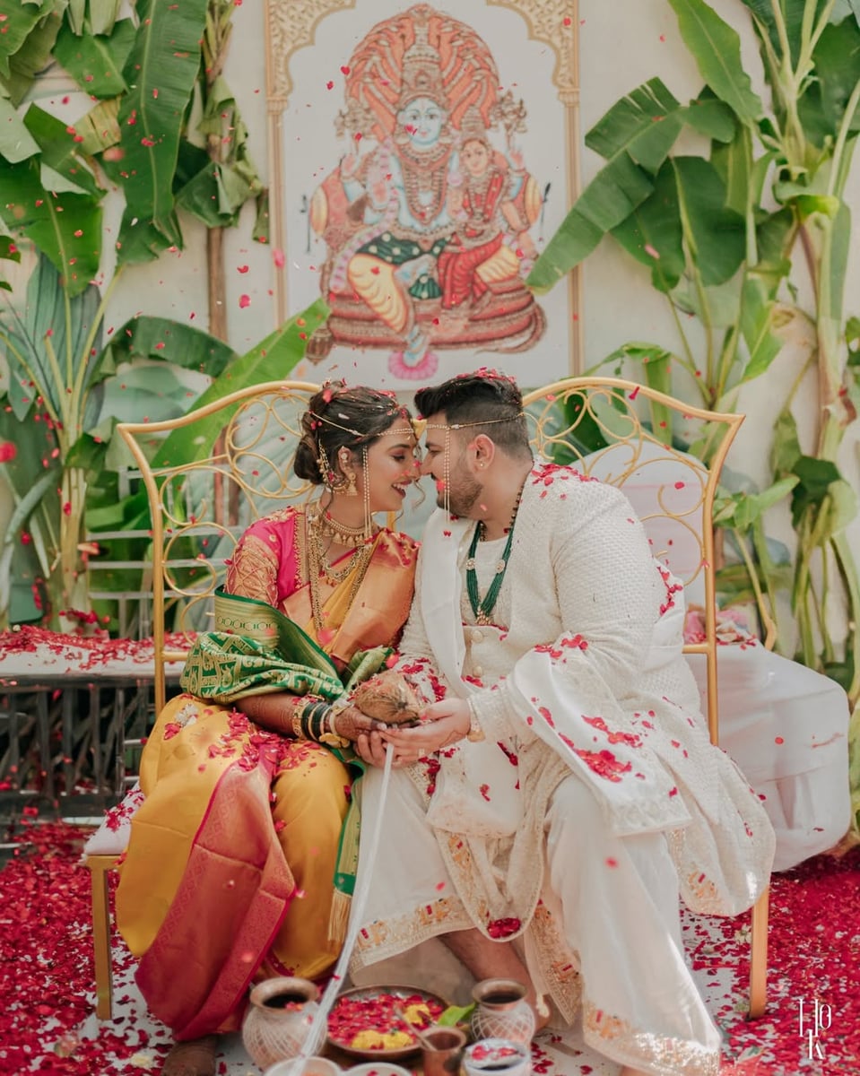Classic wedding floral setup in Surat (Theme 77)