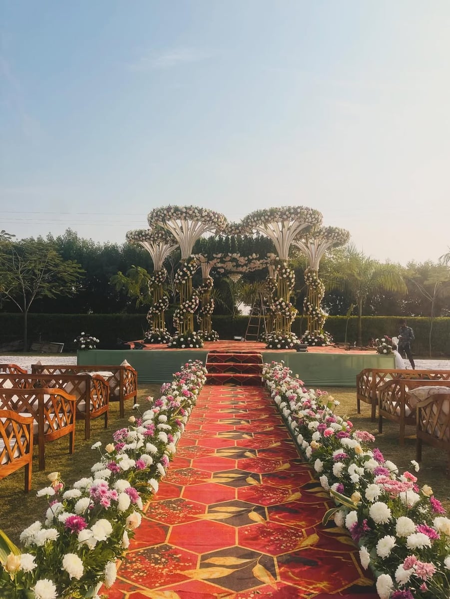Traditional wedding entrance design in Surat (Theme 87)