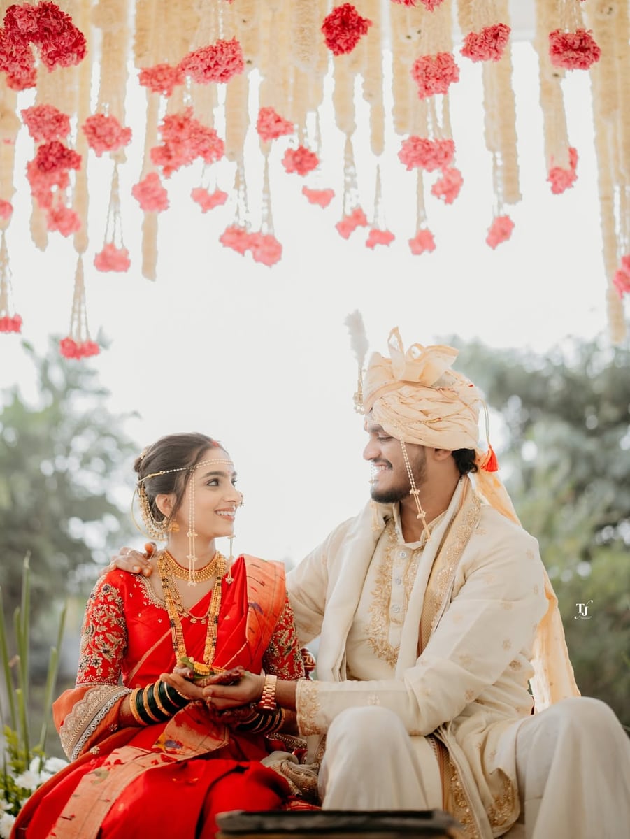 Modern wedding entrance design in Surat (Theme 88)