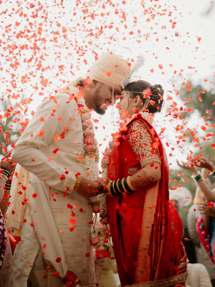 Magnificent wedding entrance design in Surat (Theme 93)